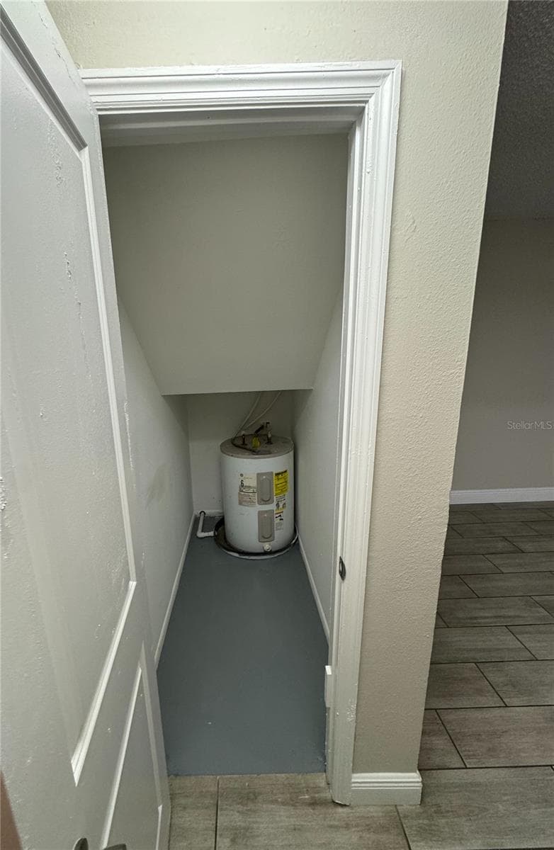 6003 VILLAGE CIRCLE — photo 12 of 42