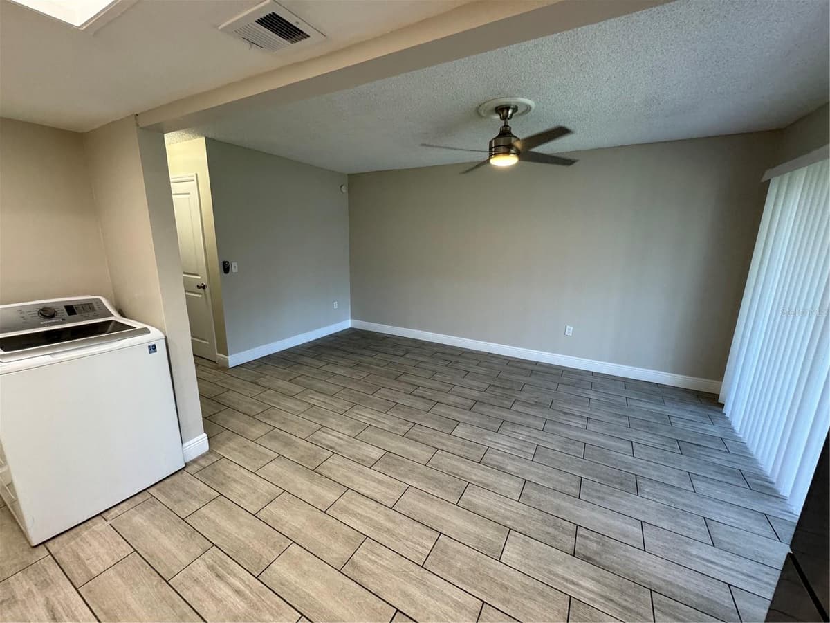 6003 VILLAGE CIRCLE — photo 8 of 42