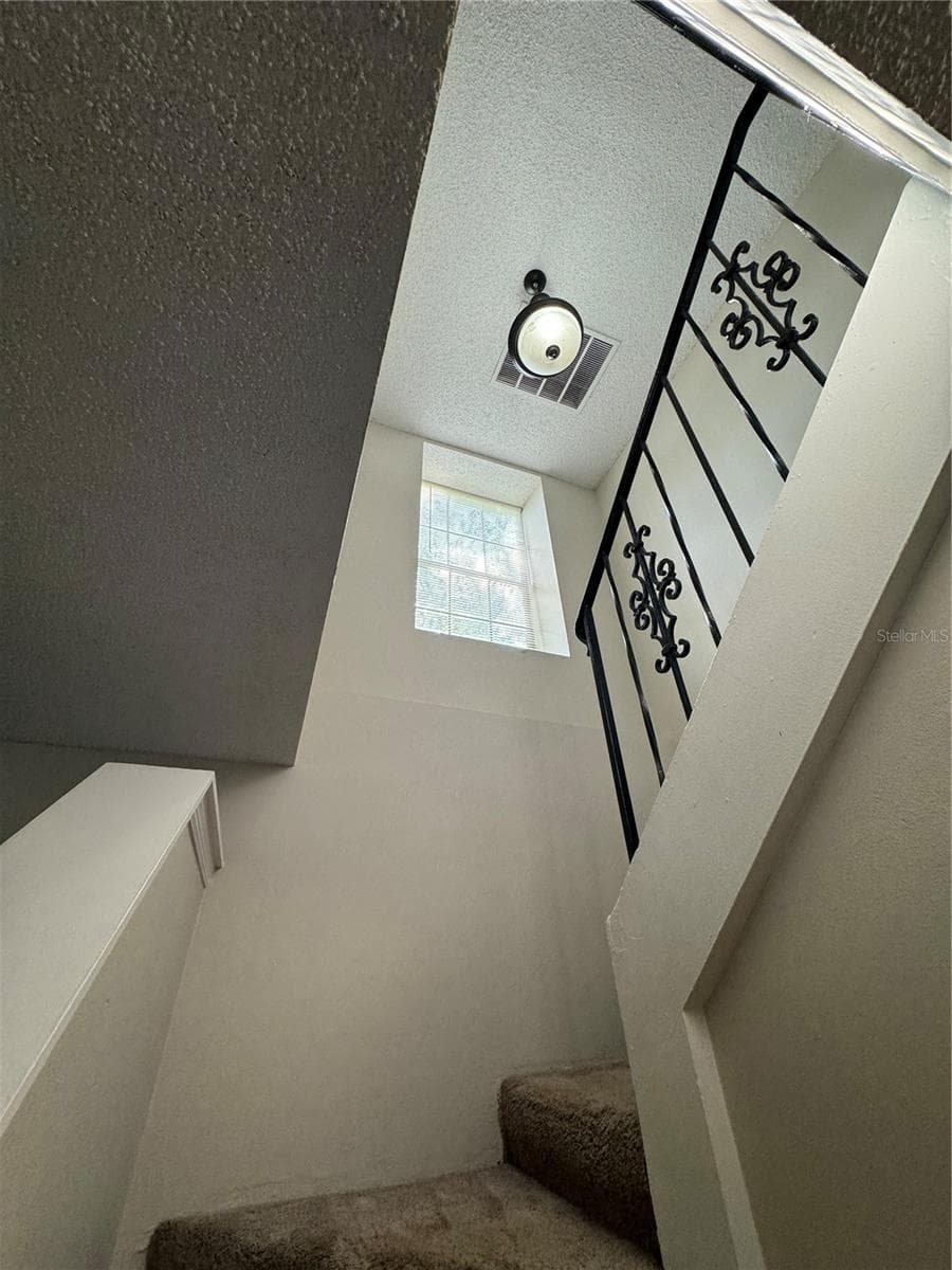 6003 VILLAGE CIRCLE — photo 13 of 42