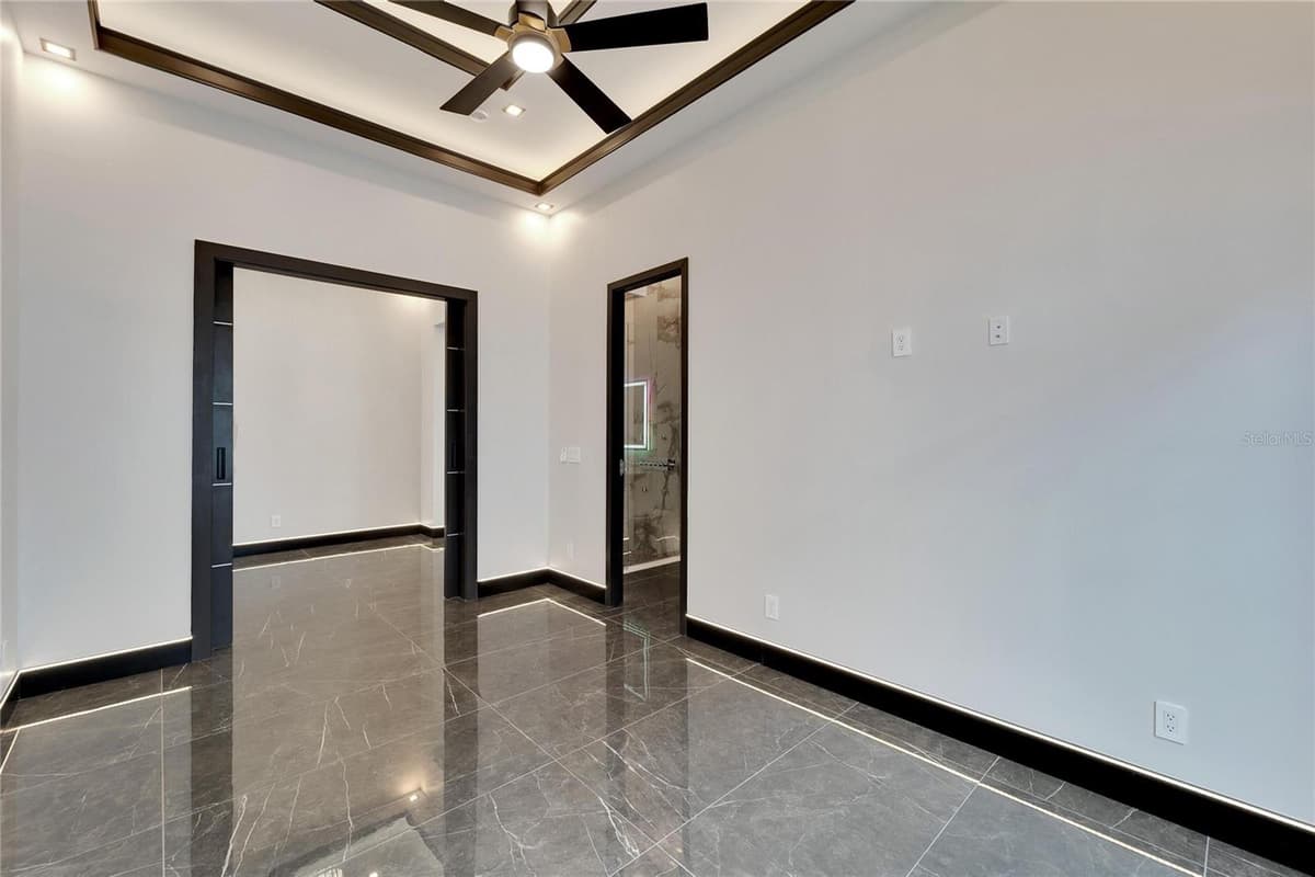 6540 SIMONE SHORES CIRCLE — photo 29 of 85