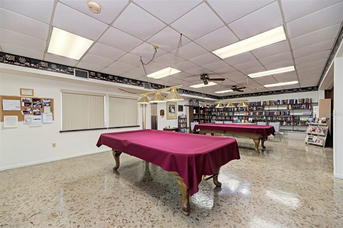 570 FOXWOOD BOULEVARD — photo 58 of 78