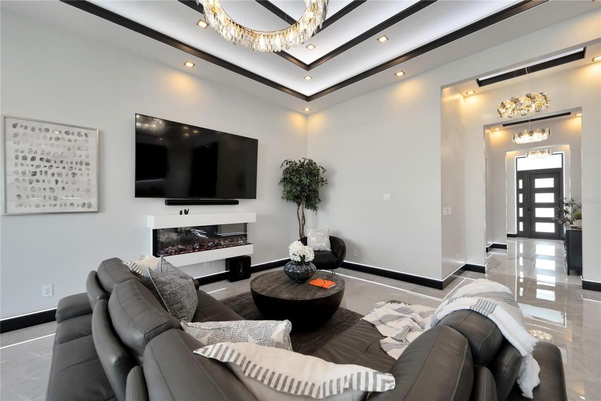 6542 SIMONE SHORES CIRCLE — photo 11 of 75