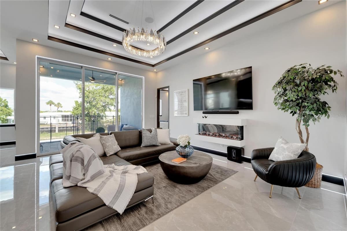 6542 SIMONE SHORES CIRCLE — photo 10 of 75