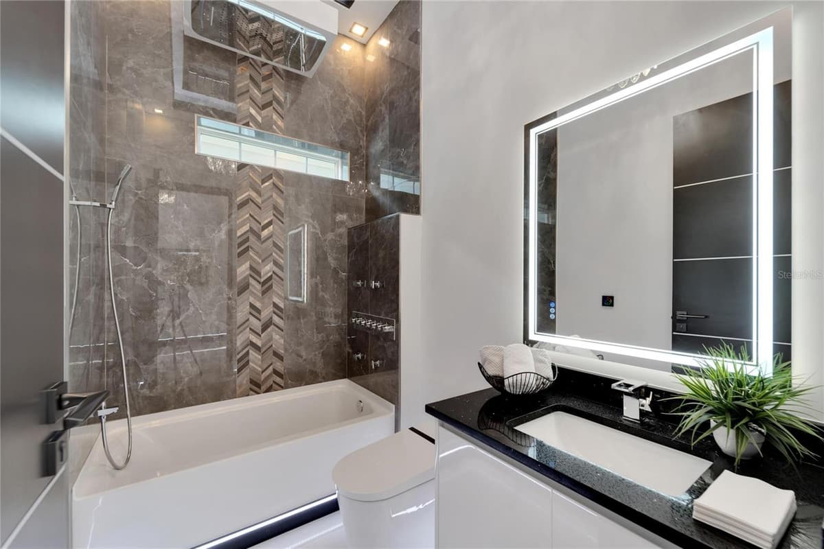 6542 SIMONE SHORES CIRCLE — photo 42 of 75