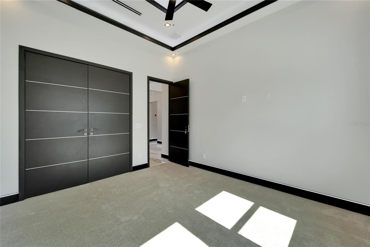 6542 SIMONE SHORES CIRCLE — photo 39 of 75