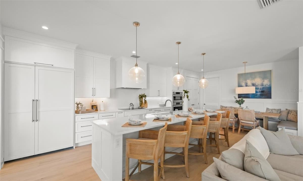 404 NORTH SHORE DR — photo 12 of 32