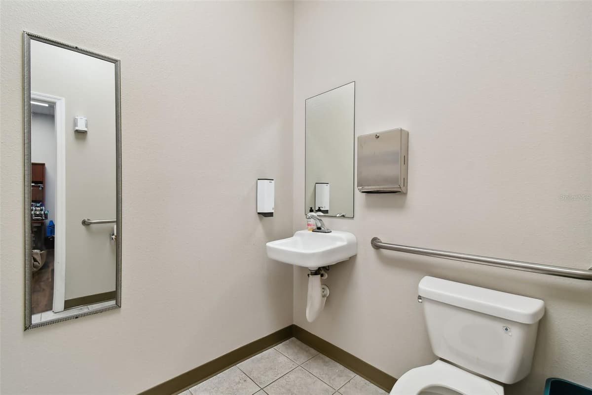772 CORTARO DRIVE — photo 29 of 88
