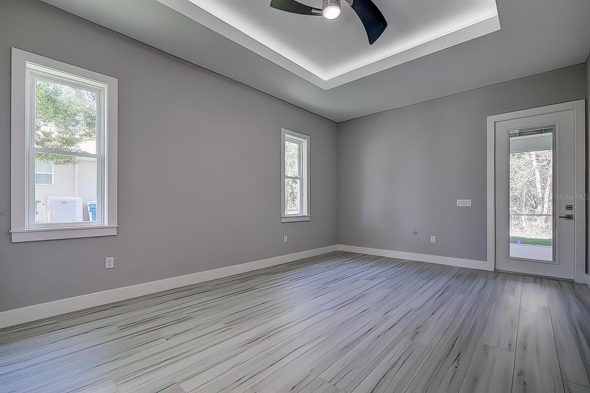 8 HIBISCUS COURT — photo 25 of 51