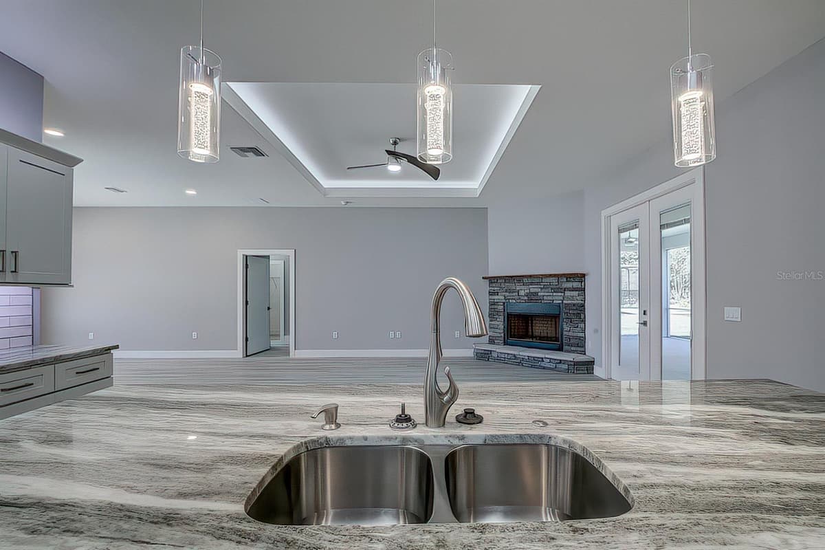 8 HIBISCUS COURT — photo 15 of 51