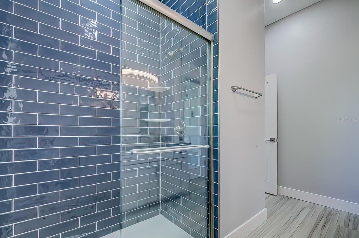 8 HIBISCUS COURT — photo 45 of 51