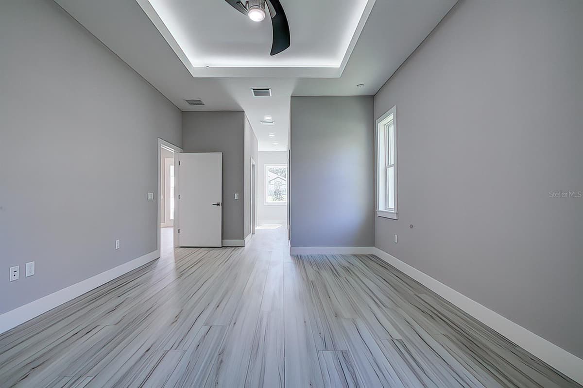 8 HIBISCUS COURT — photo 24 of 51
