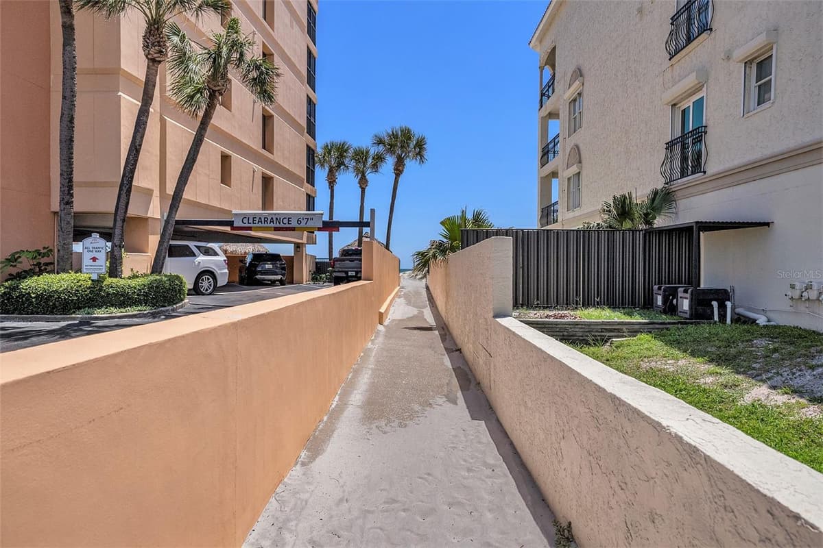 13999 GULF BOULEVARD — photo 24 of 35