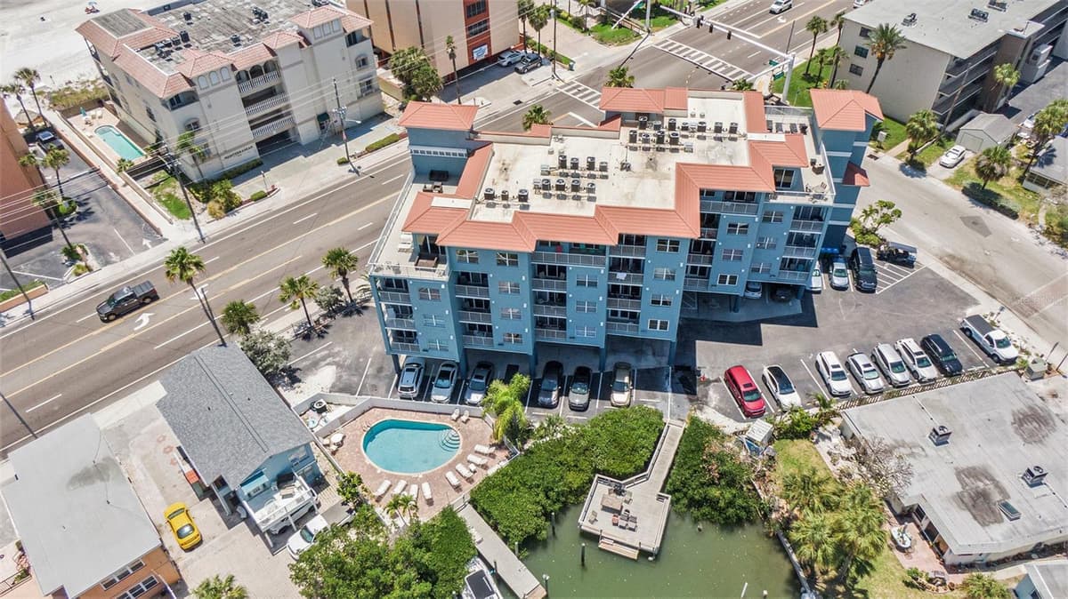 13999 GULF BOULEVARD — photo 27 of 35