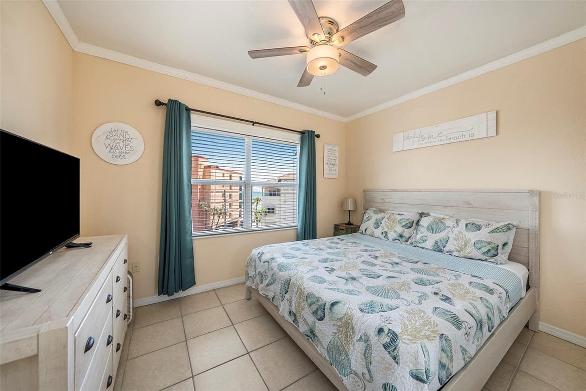 13999 GULF BOULEVARD — photo 17 of 35