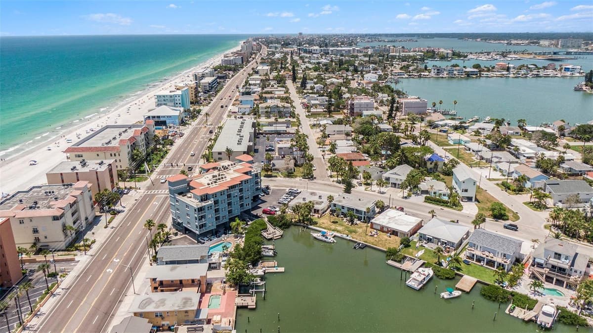 13999 GULF BOULEVARD — photo 30 of 35