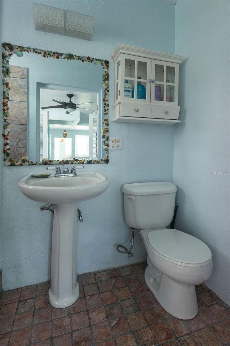 393 CALLE JOSE SUEIRO — photo 21 of 32