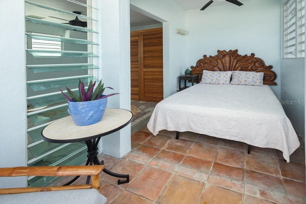 393 CALLE JOSE SUEIRO — photo 25 of 32