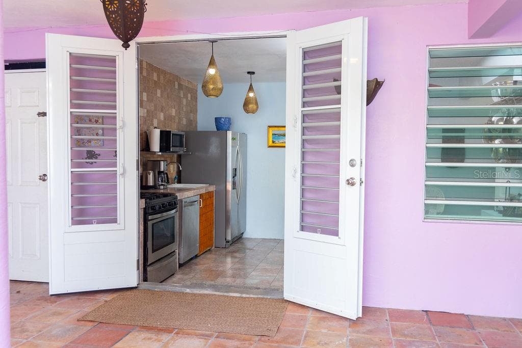 393 CALLE JOSE SUEIRO — photo 9 of 32