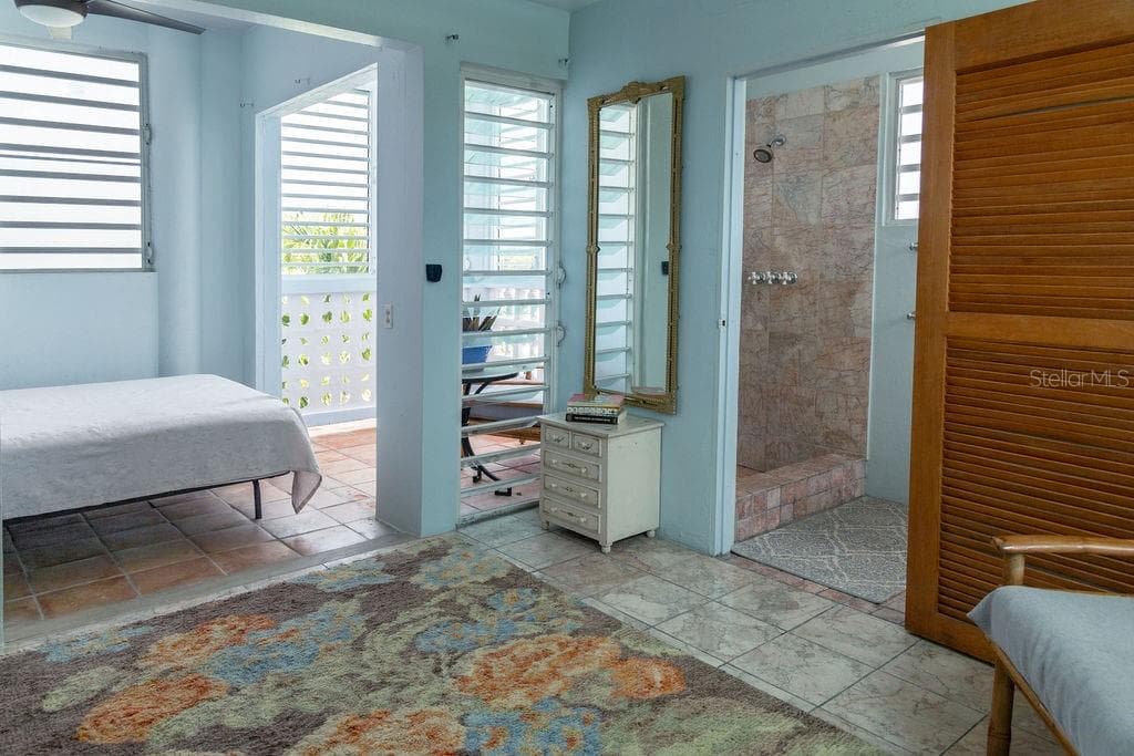 393 CALLE JOSE SUEIRO — photo 24 of 32
