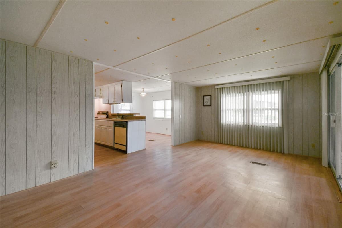 5353 COMANCHE STREET — photo 16 of 61