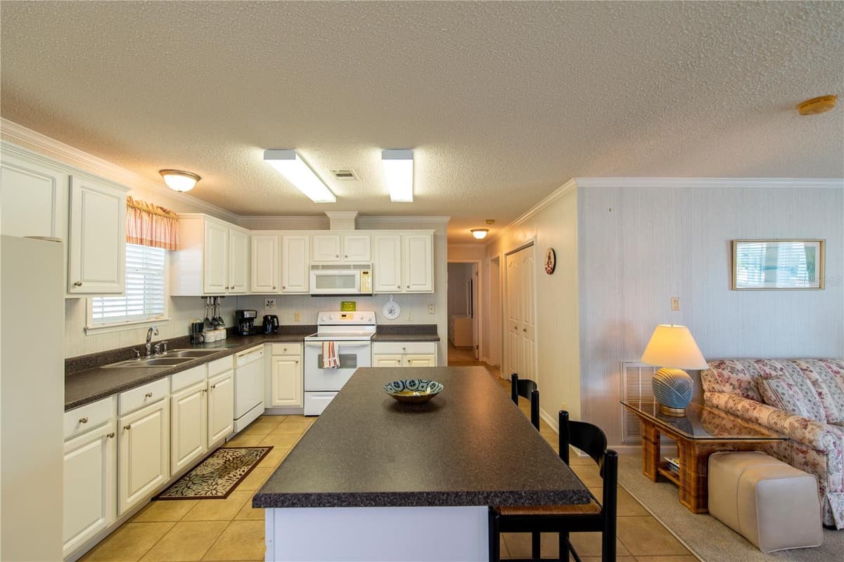 84 WINDMILL BOULEVARD — photo 4 of 25