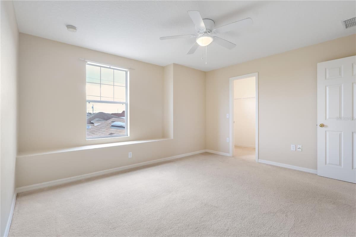 196 ATHABASCA DRIVE — photo 14 of 29