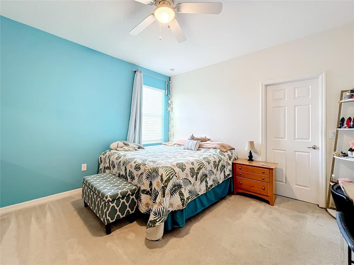 172 SEVILLE DRIVE — photo 32 of 47