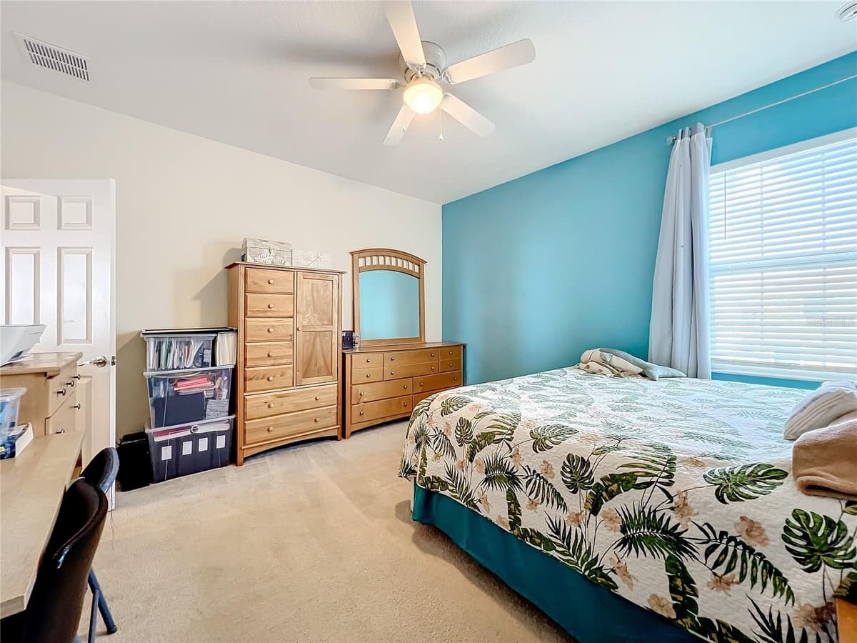 172 SEVILLE DRIVE — photo 31 of 47