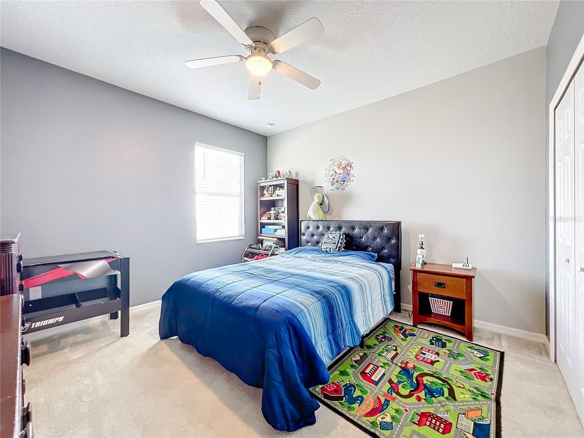 172 SEVILLE DRIVE — photo 40 of 47