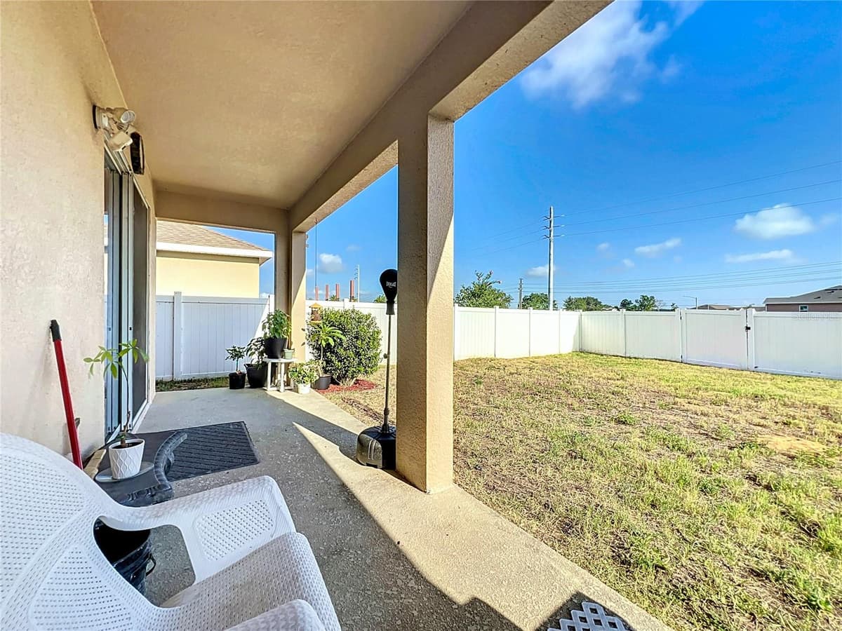 172 SEVILLE DRIVE — photo 43 of 47