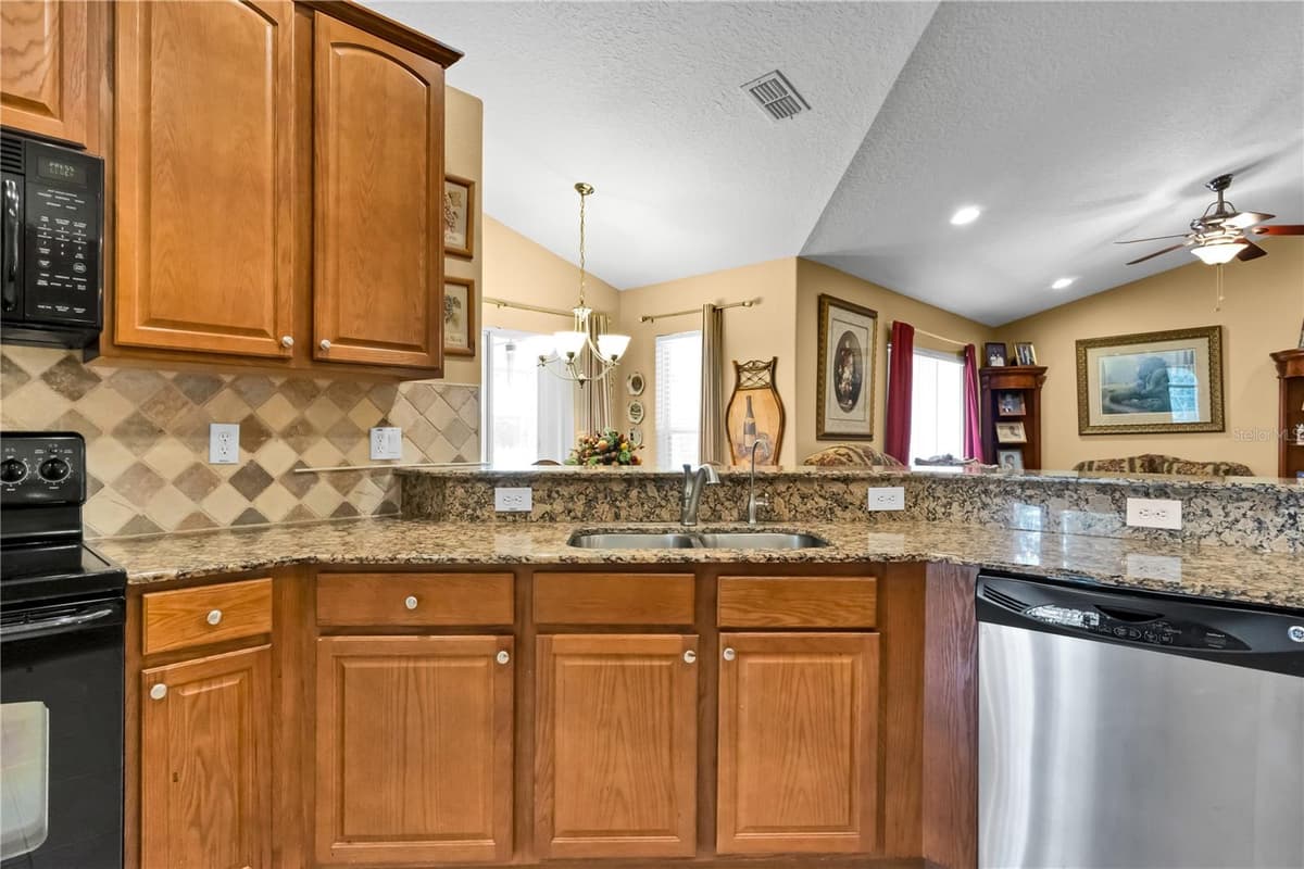 13144 COLDWATER LOOP — photo 13 of 52