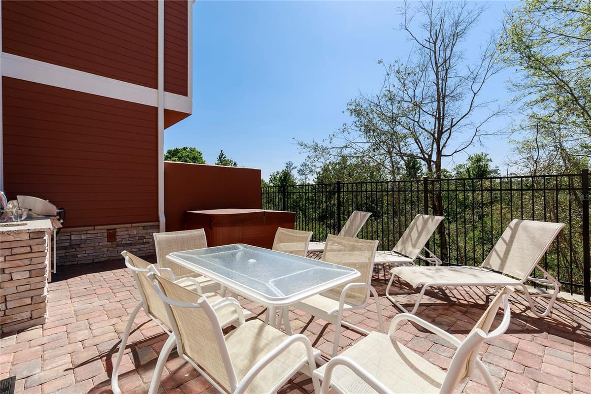 7532 SUNVILLE AVENUE — photo 17 of 22