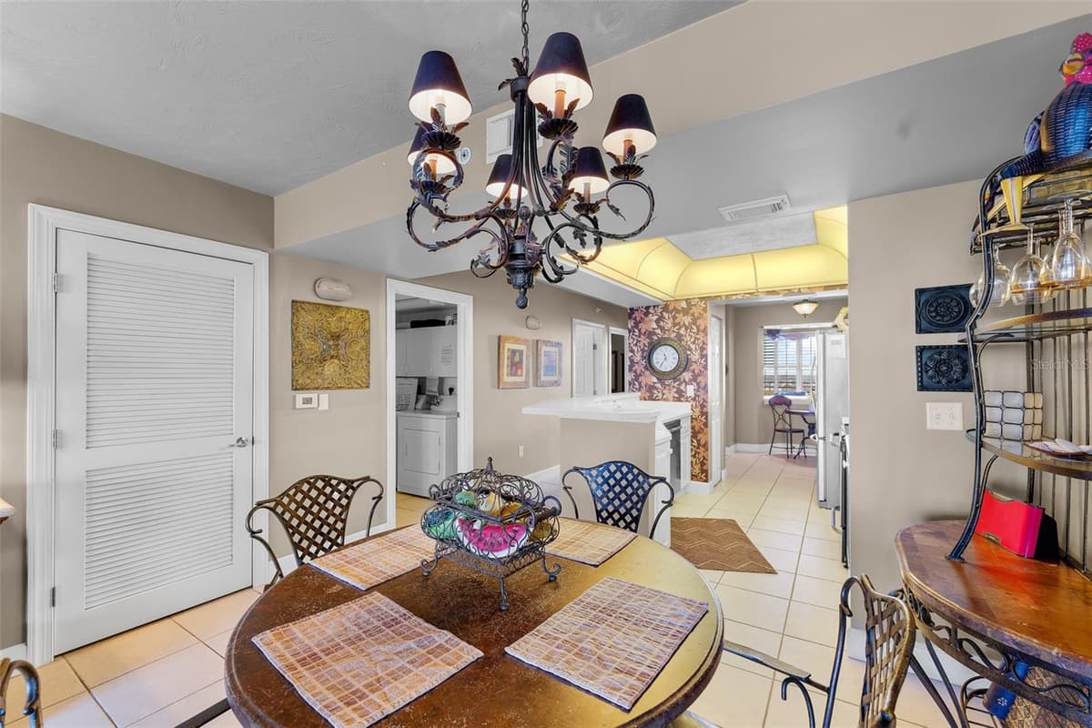 3425 ATLANTIC AVENUE — photo 8 of 60