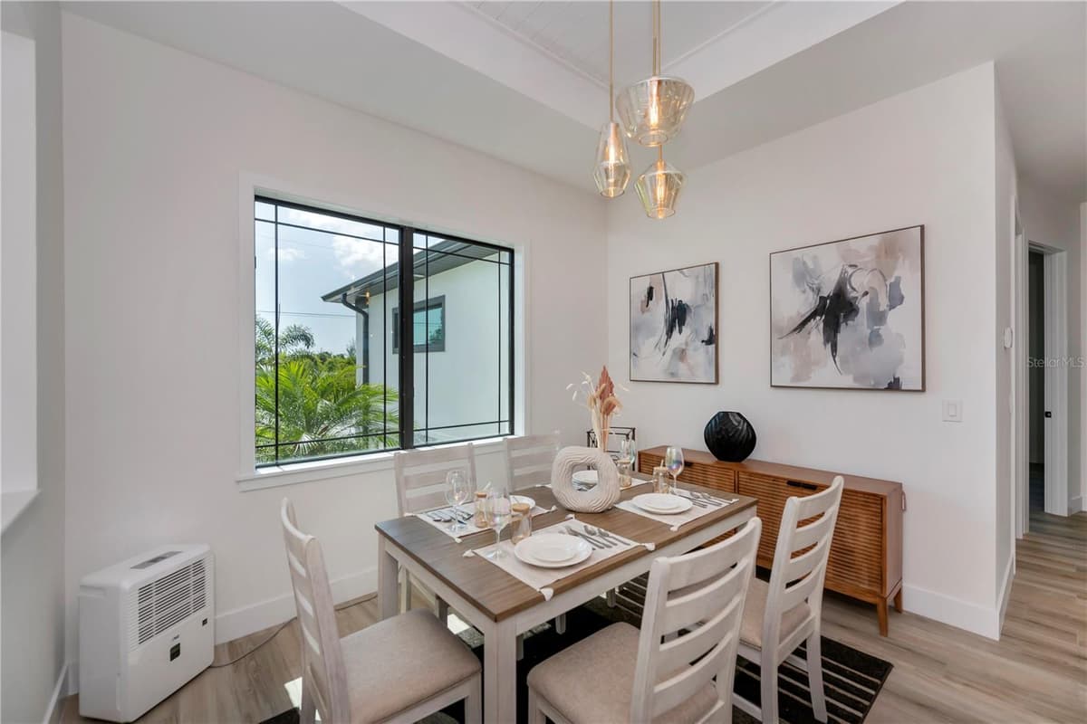 11 PINEHURST COURT — photo 15 of 54