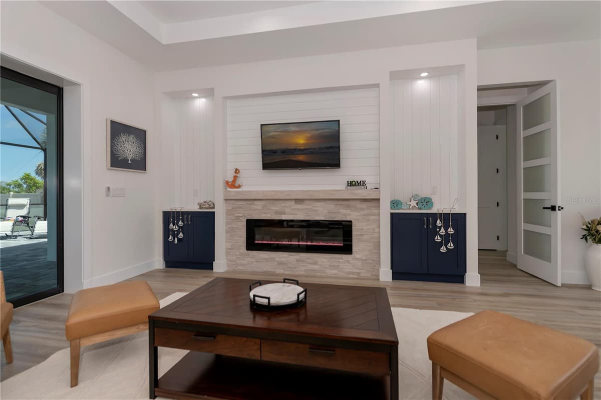 11 PINEHURST COURT — photo 12 of 54