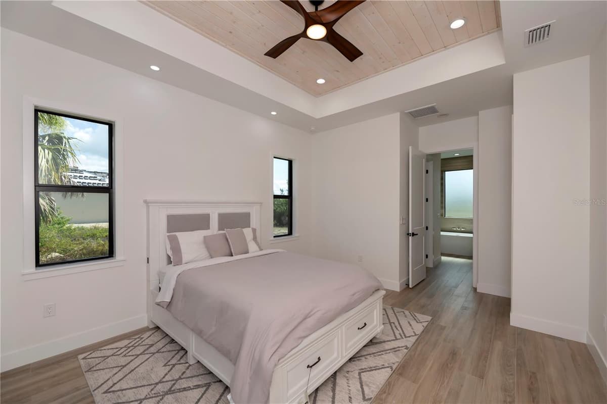 11 PINEHURST COURT — photo 29 of 54