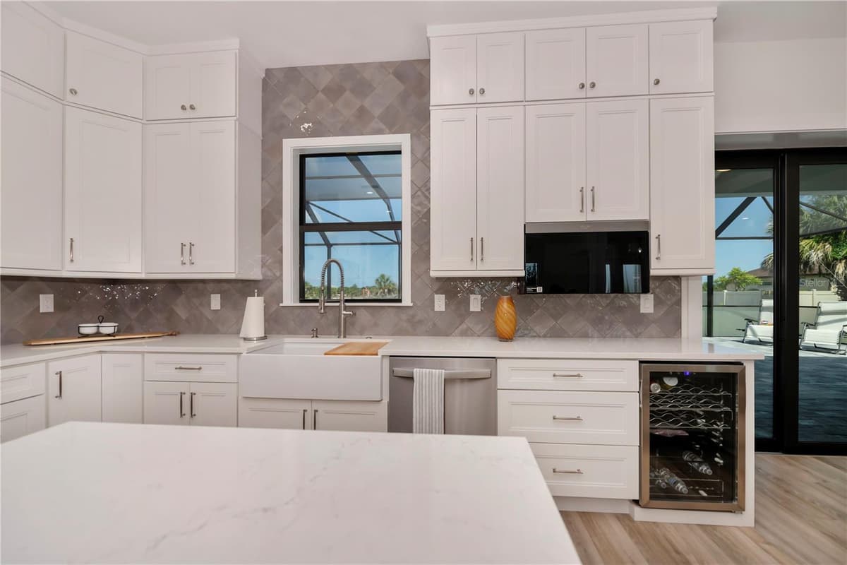 11 PINEHURST COURT — photo 19 of 54