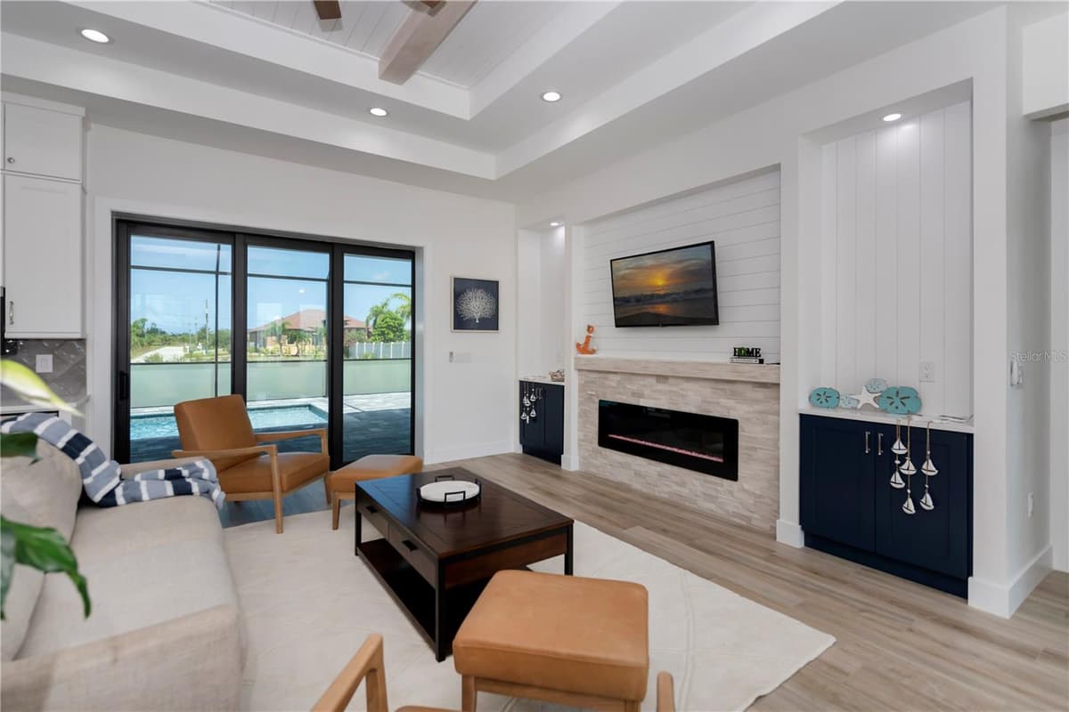 11 PINEHURST COURT — photo 10 of 54
