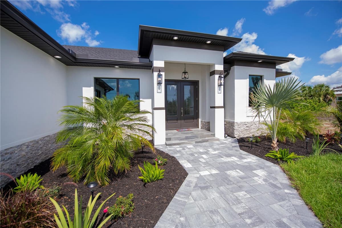 11 PINEHURST COURT — photo 1 of 54