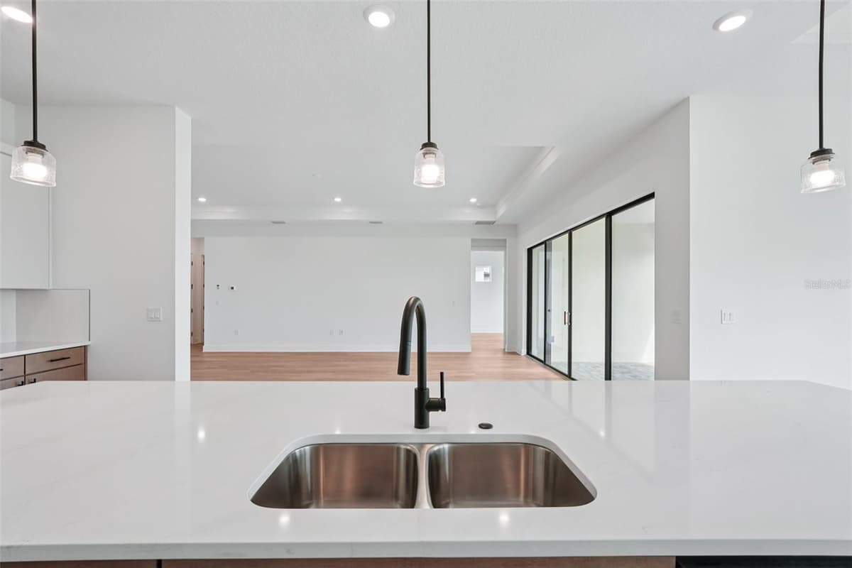 8320 GOLDEN BEACH COURT — photo 15 of 40