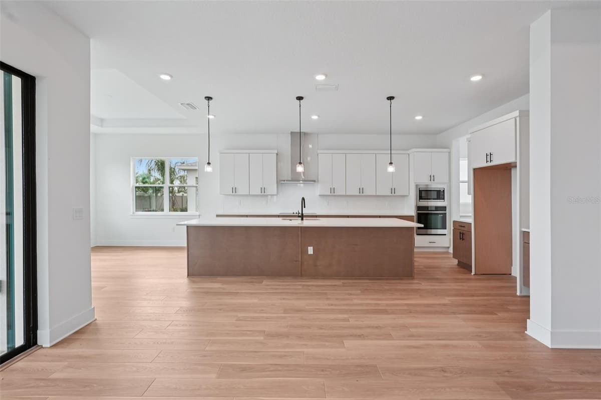 8320 GOLDEN BEACH COURT — photo 12 of 40