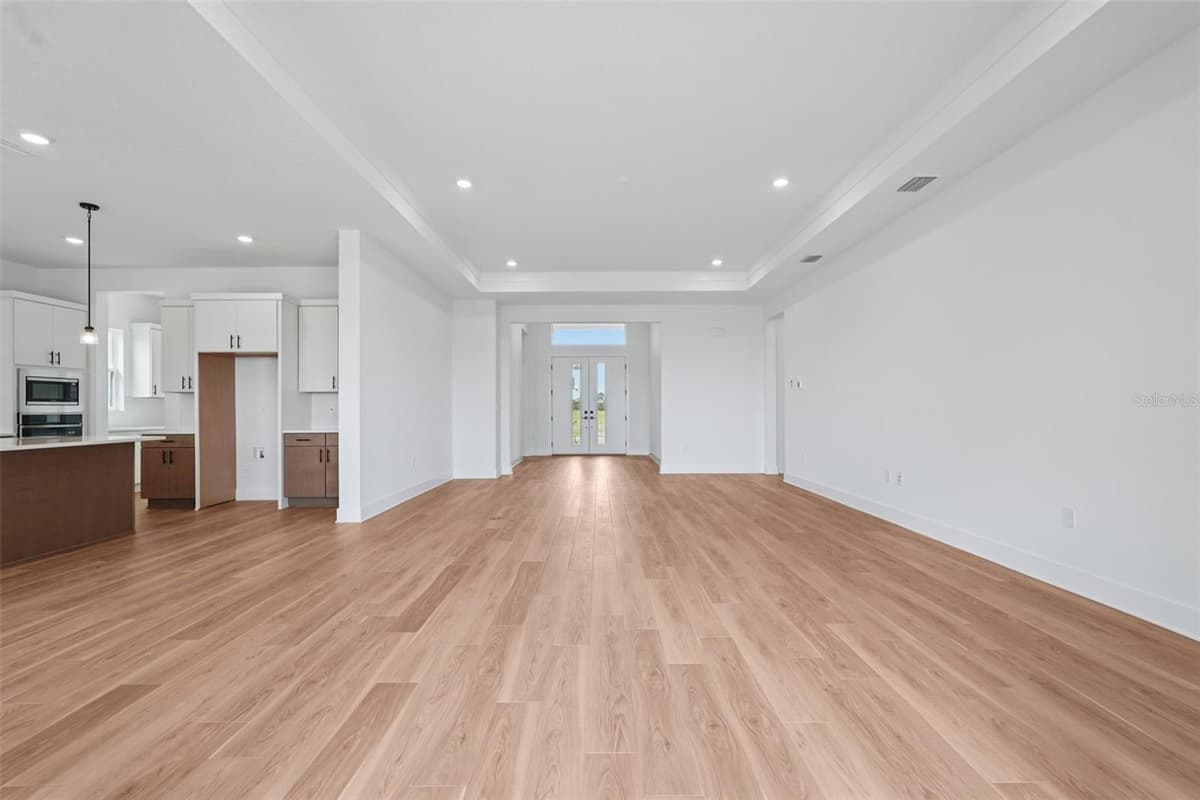 8320 GOLDEN BEACH COURT — photo 5 of 40