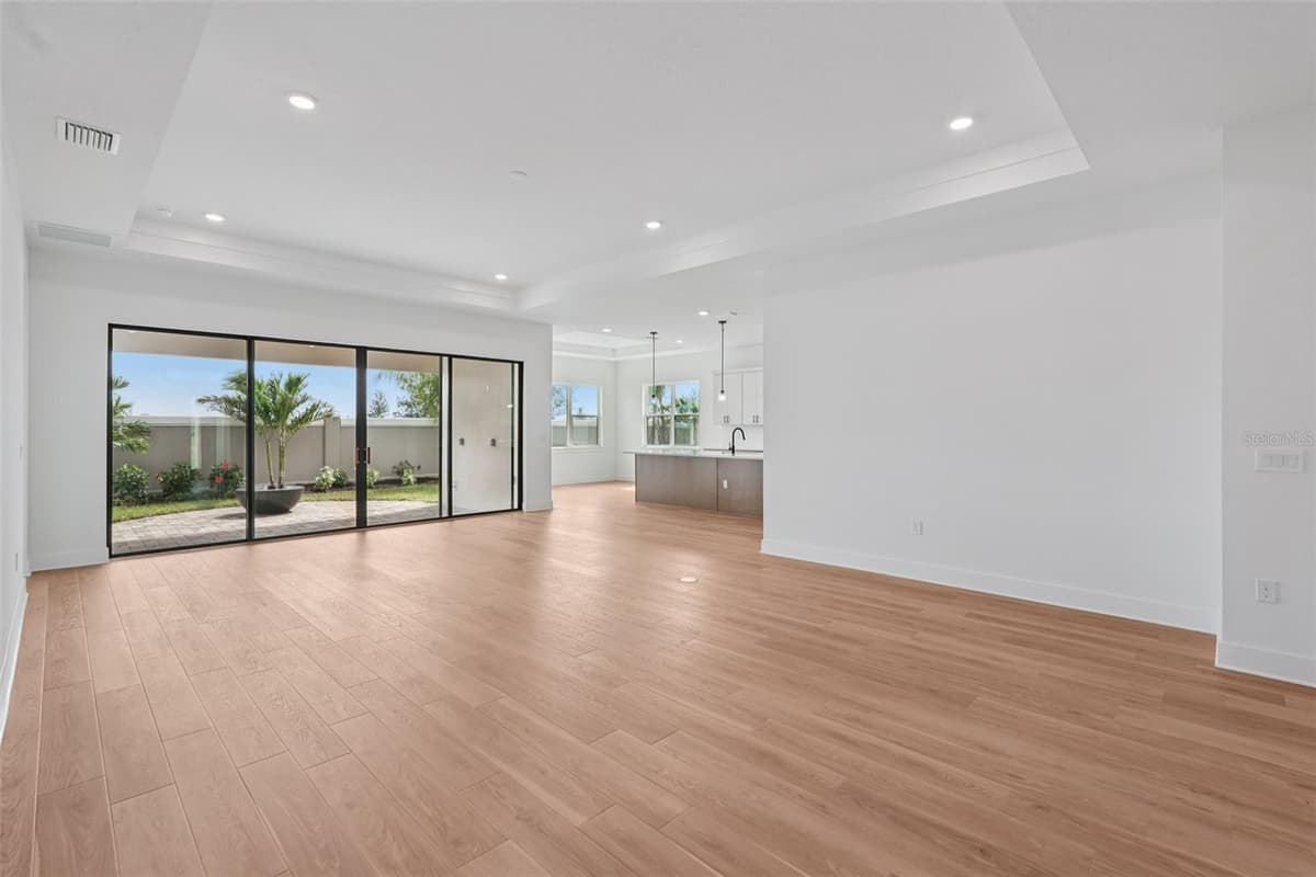 8320 GOLDEN BEACH COURT — photo 7 of 40