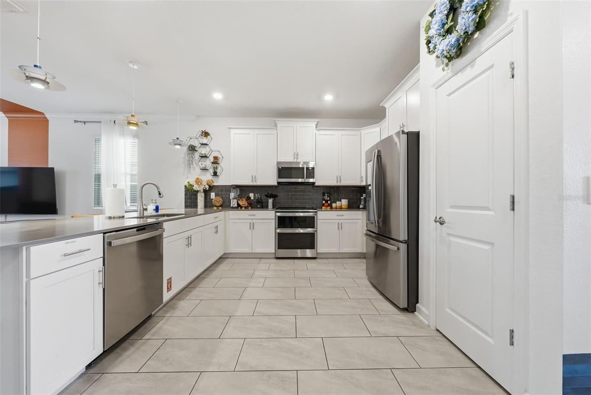 4189 PARAGRAPH DRIVE — photo 9 of 51