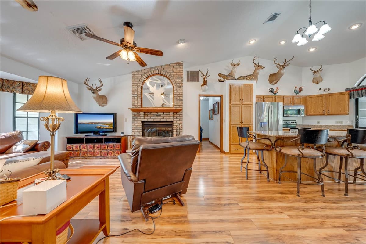 4450 KAISER AVE — photo 12 of 64