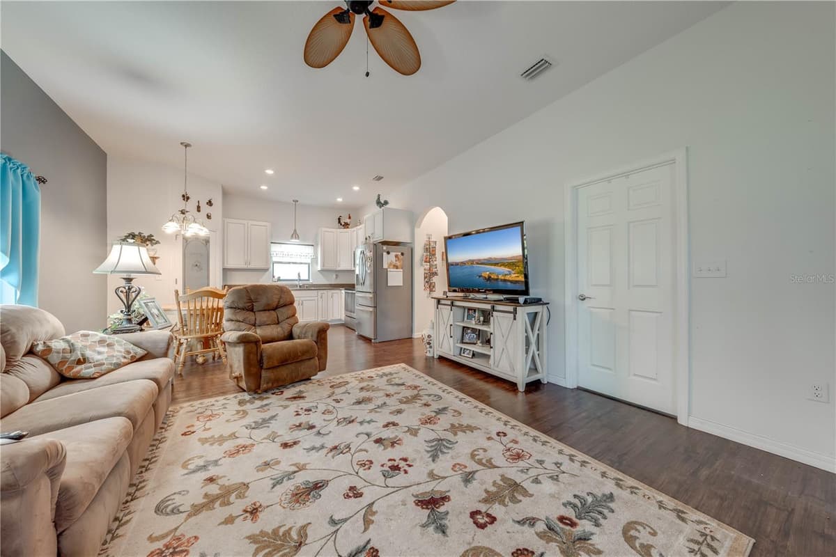 4450 KAISER AVE — photo 36 of 64