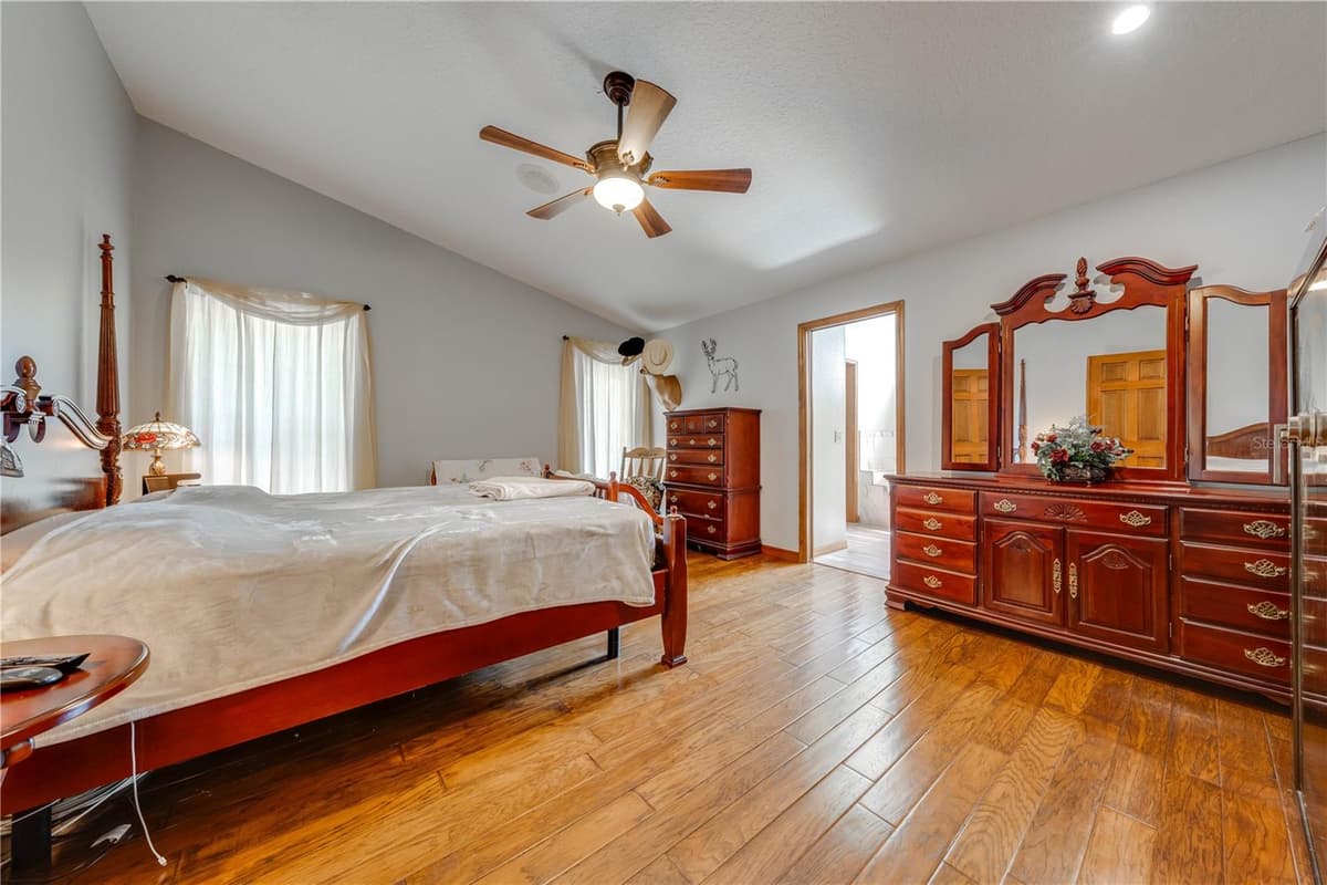 4450 KAISER AVE — photo 18 of 64