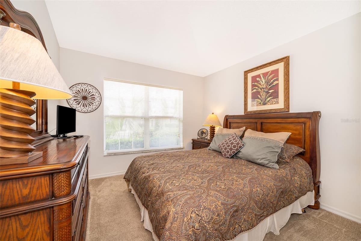 8612 LA ISLA DRIVE — photo 9 of 58