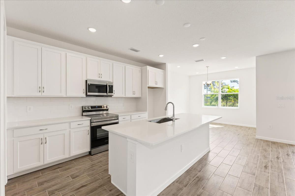 9584 VIBRANT LANE — photo 3 of 16