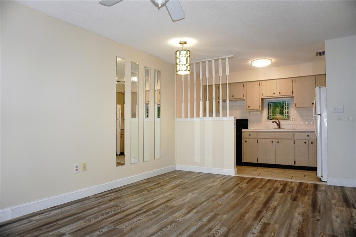 4349 TAHITIAN GARDENS CIRCLE — photo 4 of 31